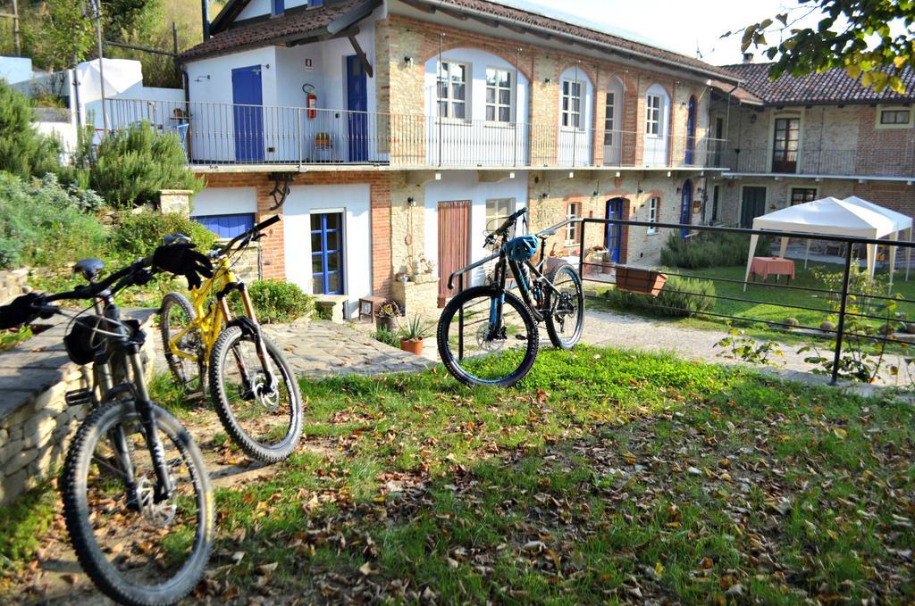 Cascina Il Convivio Guest House Diano d'Alba Exterior photo